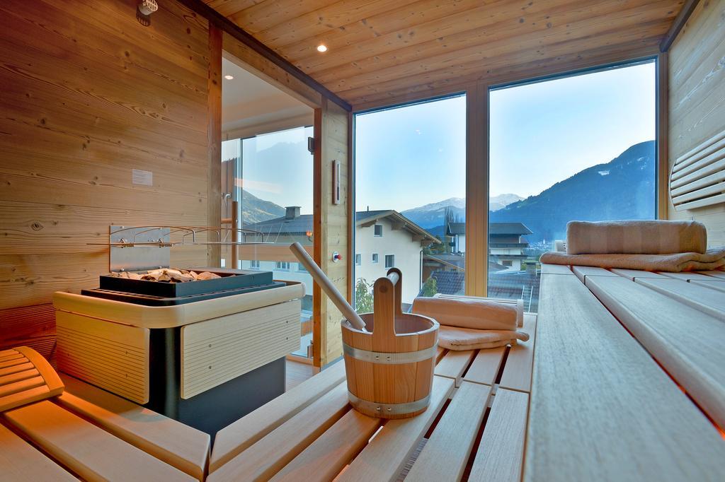 Das Sonnleiten Ski- Und Motorradhotel Bruck Im Zillertal Bruck am Ziller エクステリア 写真