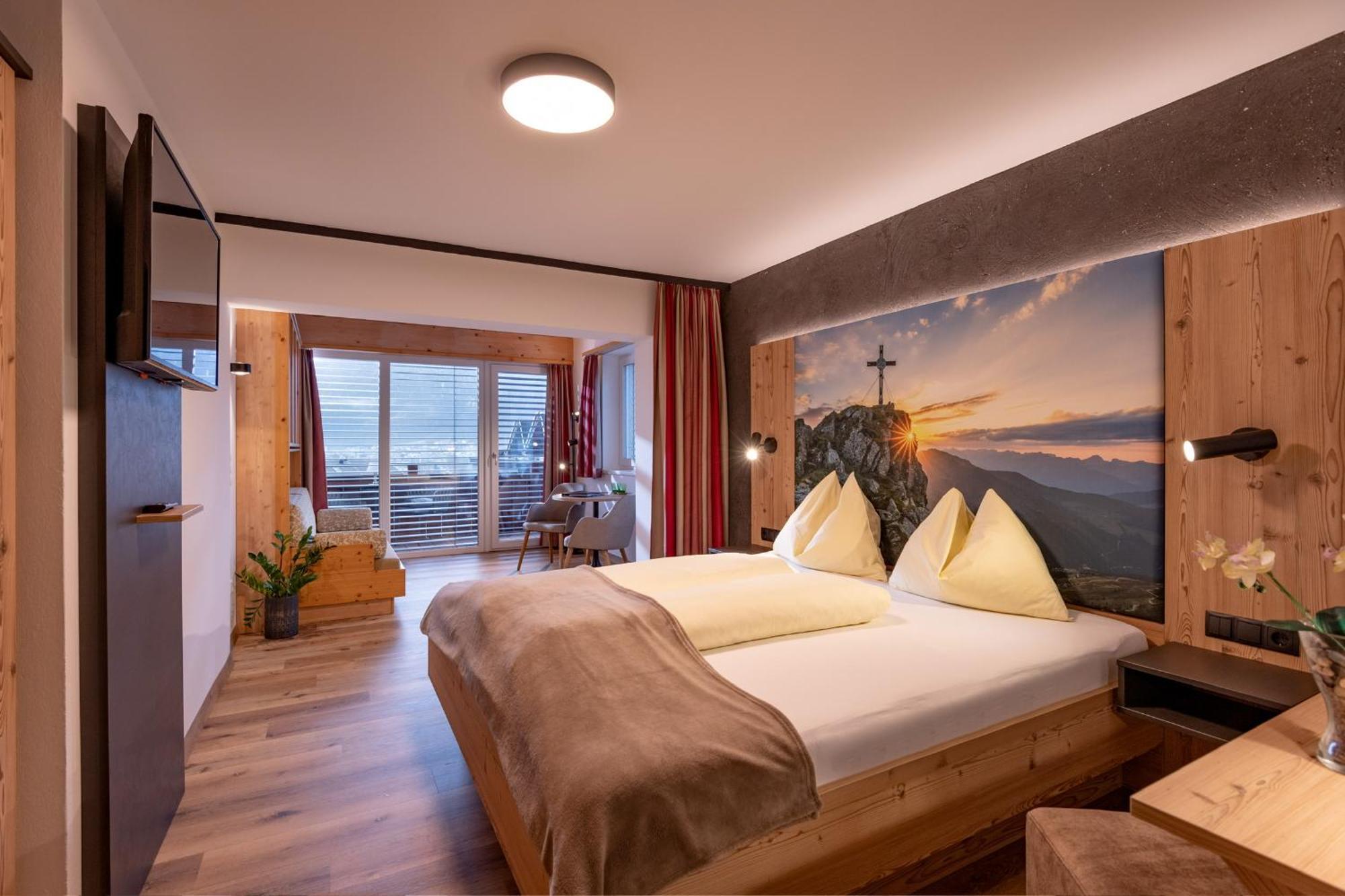 Das Sonnleiten Ski- Und Motorradhotel Bruck Im Zillertal Bruck am Ziller エクステリア 写真