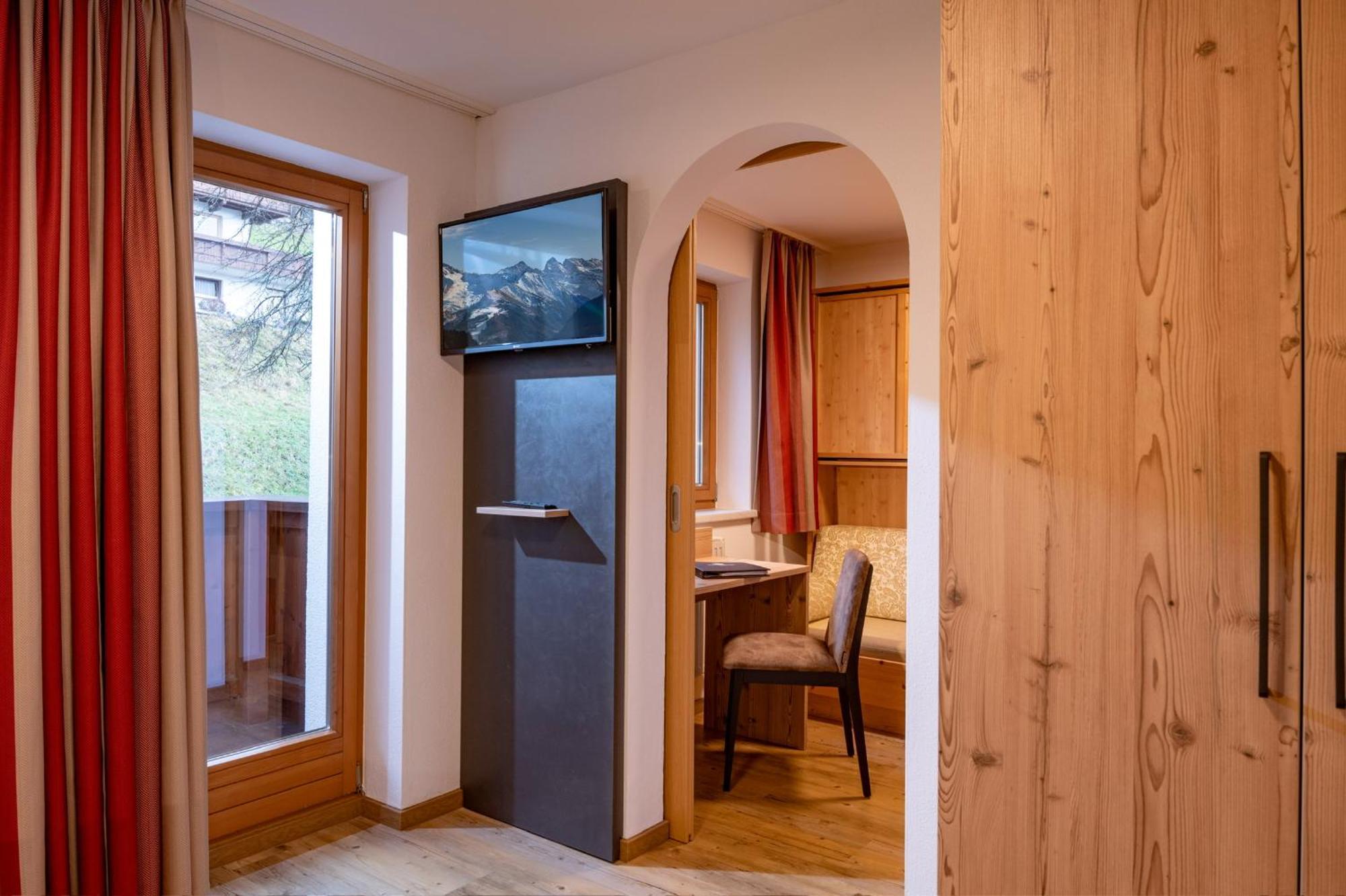 Das Sonnleiten Ski- Und Motorradhotel Bruck Im Zillertal Bruck am Ziller エクステリア 写真