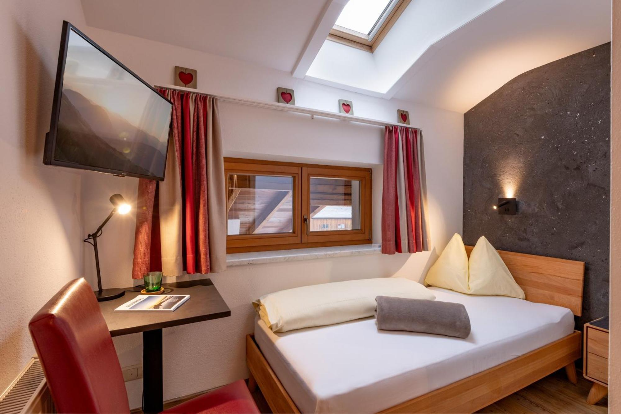 Das Sonnleiten Ski- Und Motorradhotel Bruck Im Zillertal Bruck am Ziller エクステリア 写真