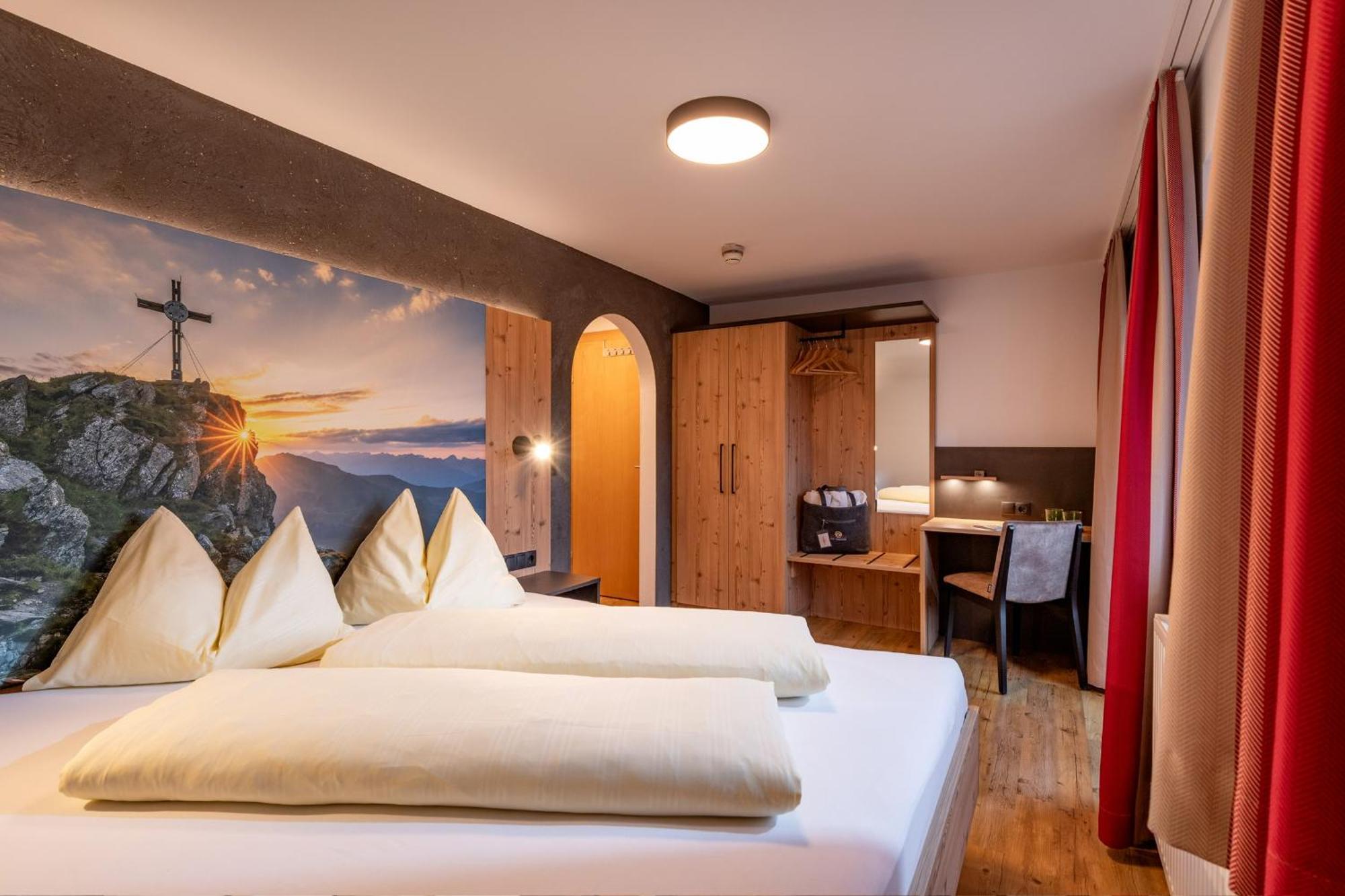 Das Sonnleiten Ski- Und Motorradhotel Bruck Im Zillertal Bruck am Ziller エクステリア 写真