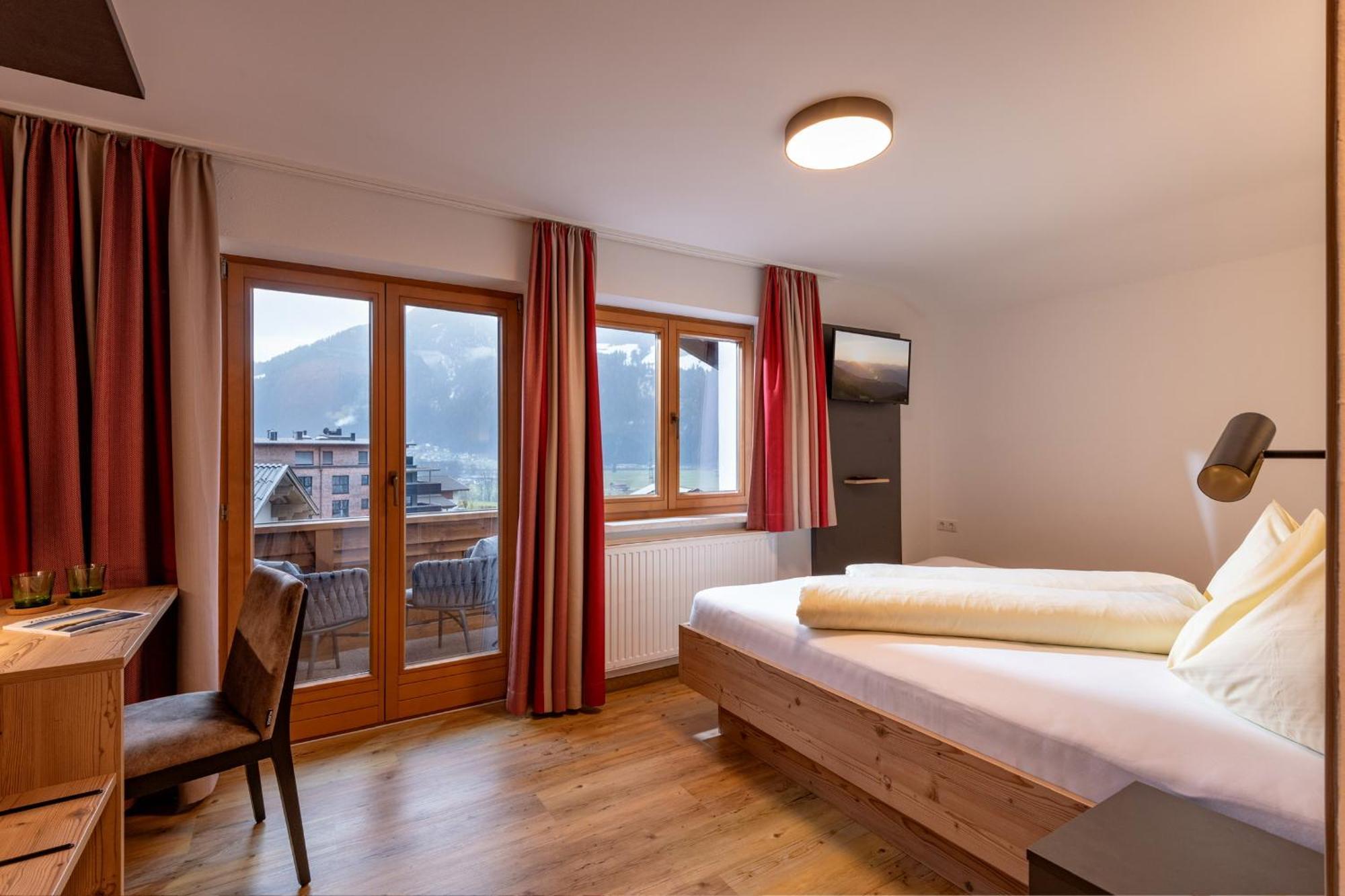 Das Sonnleiten Ski- Und Motorradhotel Bruck Im Zillertal Bruck am Ziller エクステリア 写真